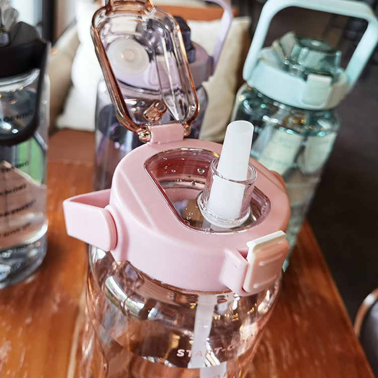 1pc Motivational & Portable aesthetic water bottle 2 litre 6 1pc Motivational & Portable aesthetic water bottle 2 litre - Image 6