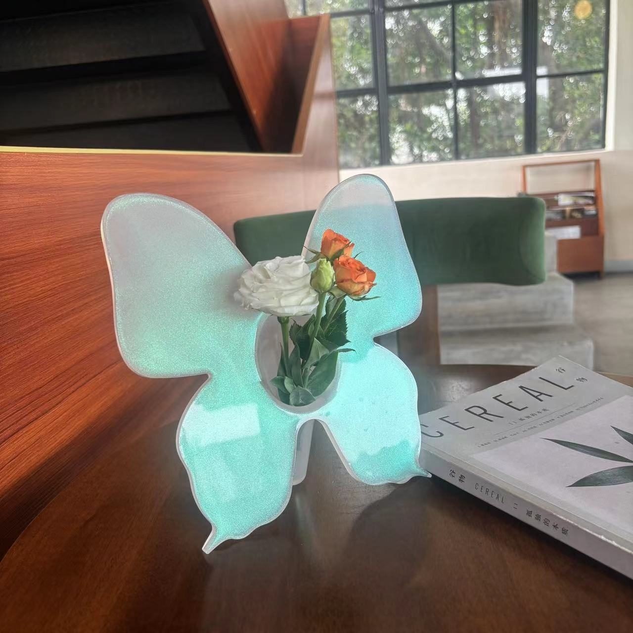 Modern Minimalist Acrylic Butterfly Vase - Image 4