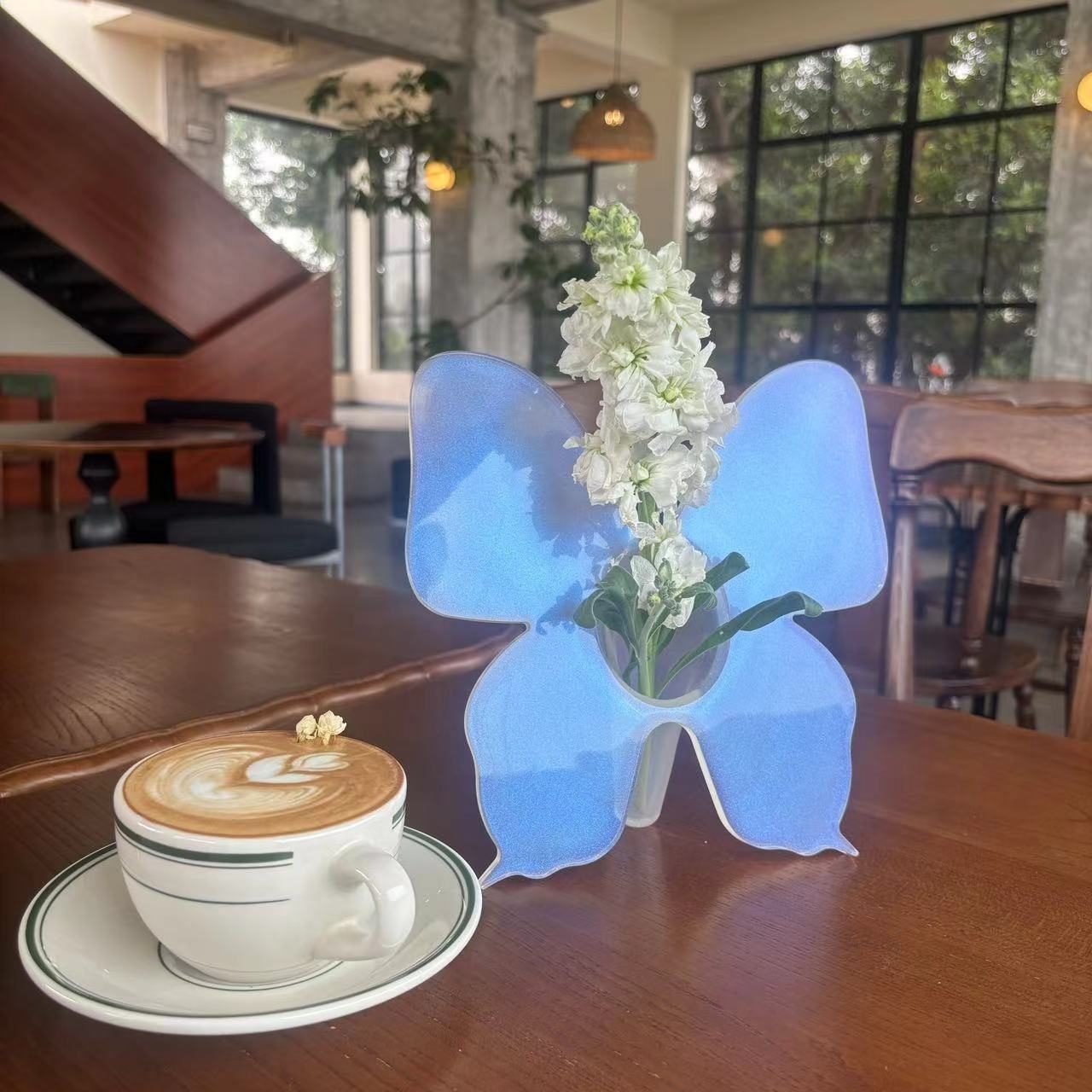 Modern Minimalist Acrylic Butterfly Vase - Image 5